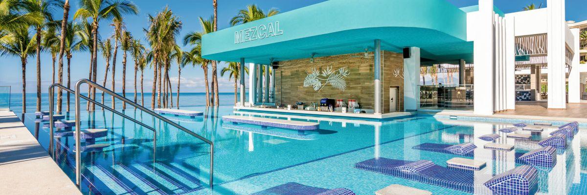 Sunwing Vacations Resort Credits at Riu Hotels & Resorts in Mexico - background banner